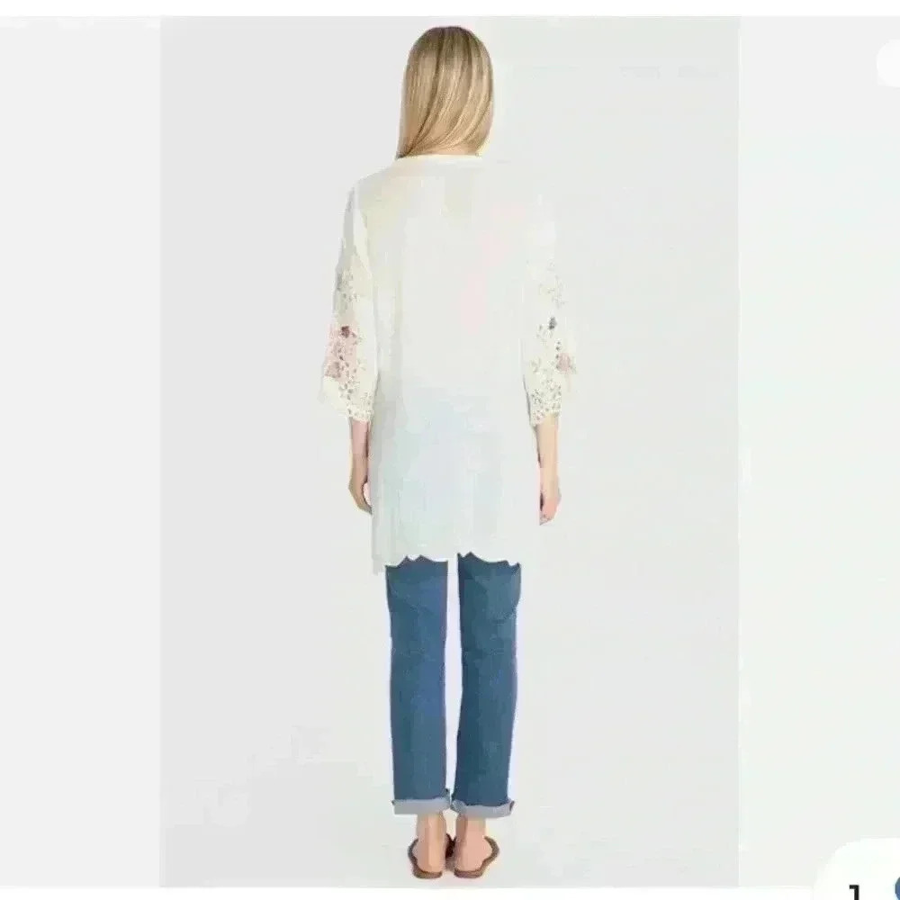 Johnny Was Belina Tunic White Floral Embroidered Top eyelet details - Picture 6 of 16